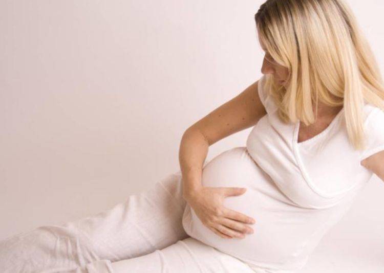 胚胎|怀孕期间，宝妈的这几个好习惯可能有助羊水清澈，胎儿会更健康