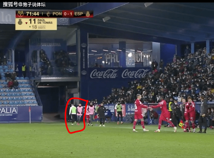 点球|西班牙人4-2！武磊哑火 完美跑位队友坚决不传 摊开双手沮丧垂头