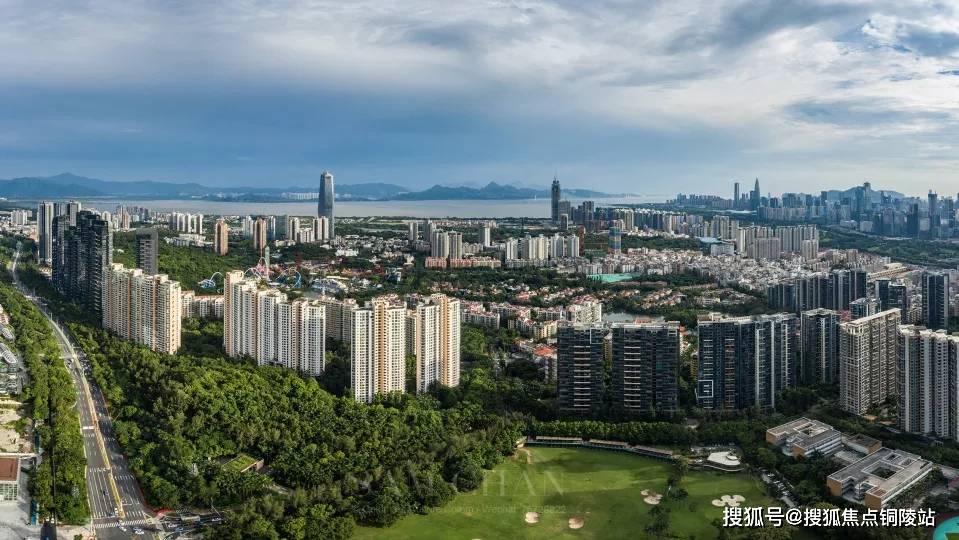 酒店:華僑城洲際大酒店,威尼斯酒店,奧斯廷酒店(海景酒店)等組成的