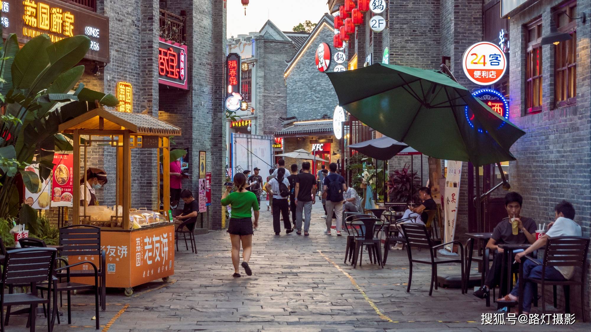 夜生活|中国“睡觉最晚”的省会城市，风光好美女多，凌晨2点街上还热闹