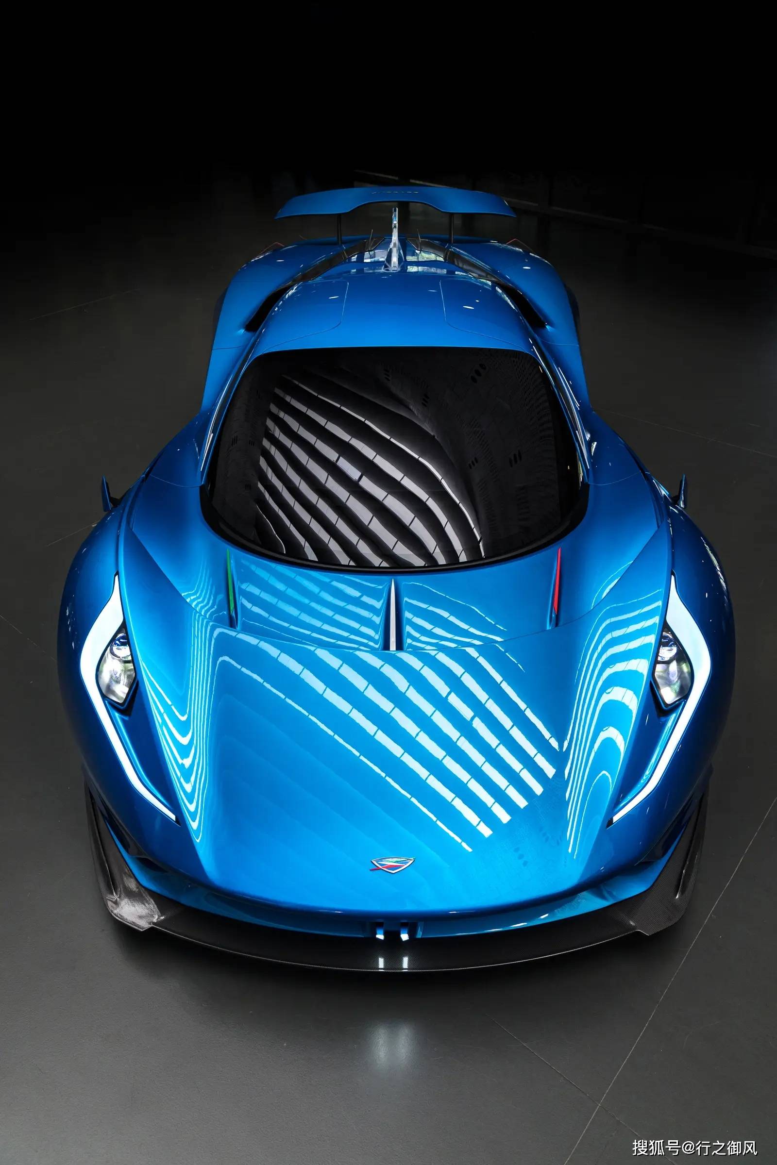 从来不缺少超级跑车,在这片热土上除了诞生了数不胜数的超跑品牌外,在