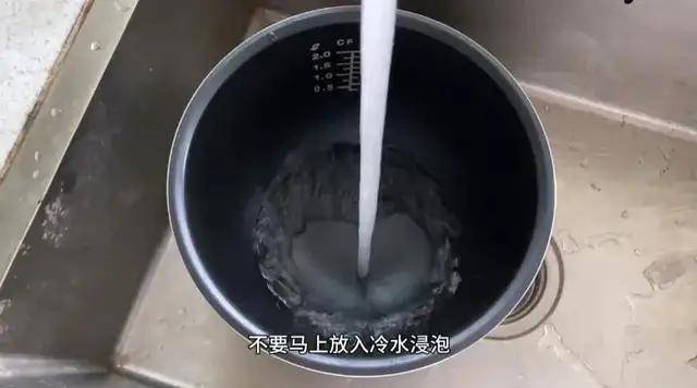 知识科普|电饭煲内胆刮破还能继续使用吗？总结一点告诉你危害在哪里