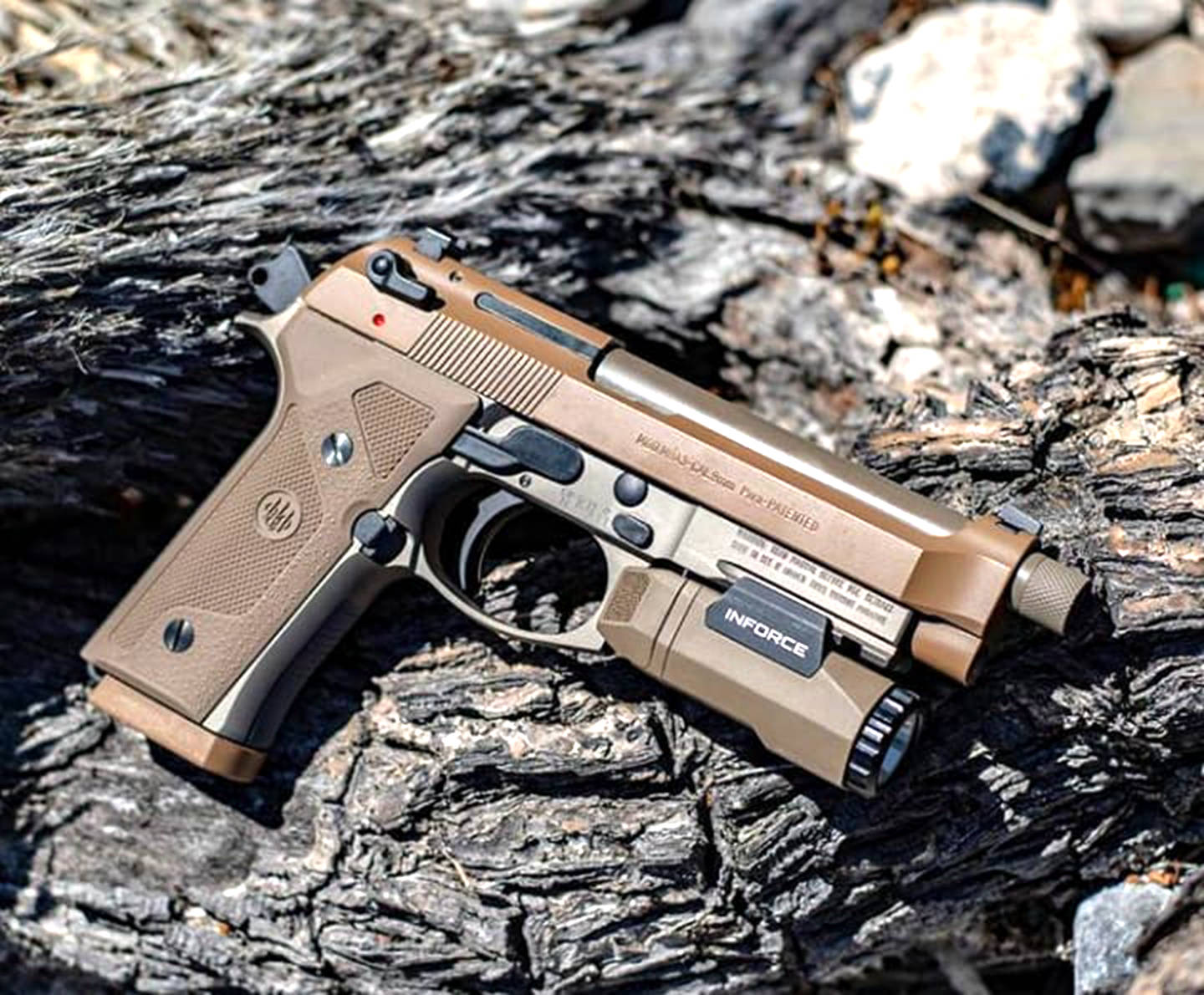 4,伯莱塔m9a3战术手枪战术型的p226其实是"p226r的衍生型",在枪管下方