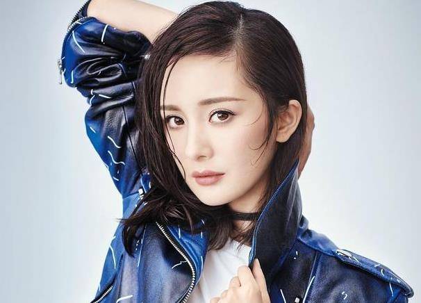 因为为成杨幂“整容多次”，后嫁入豪门生子，如今孩子成这样