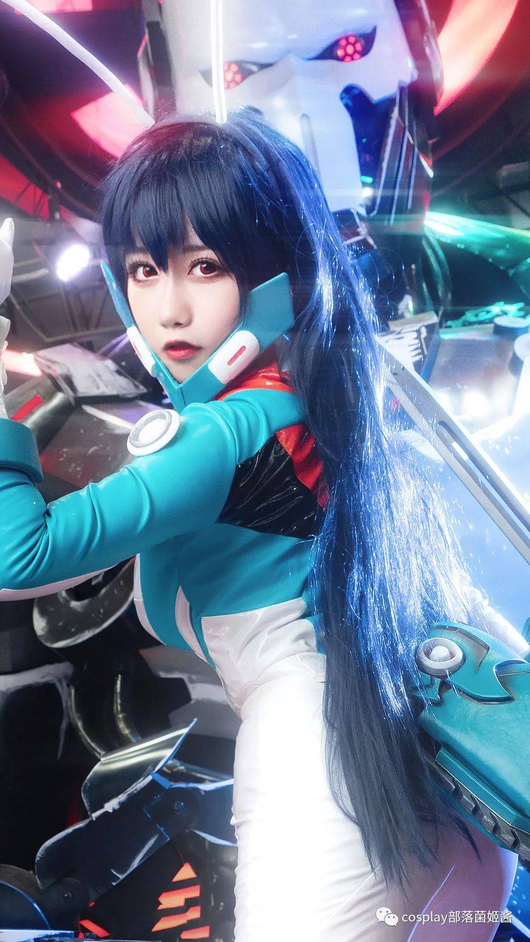 cos:二次元cos大赏雏蜂深渊天使白桦@momoko葵葵