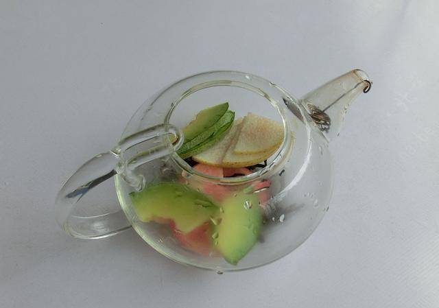 花瓣清凉水果花茶，让你远离春季花粉带来的尴尬，轻松换季