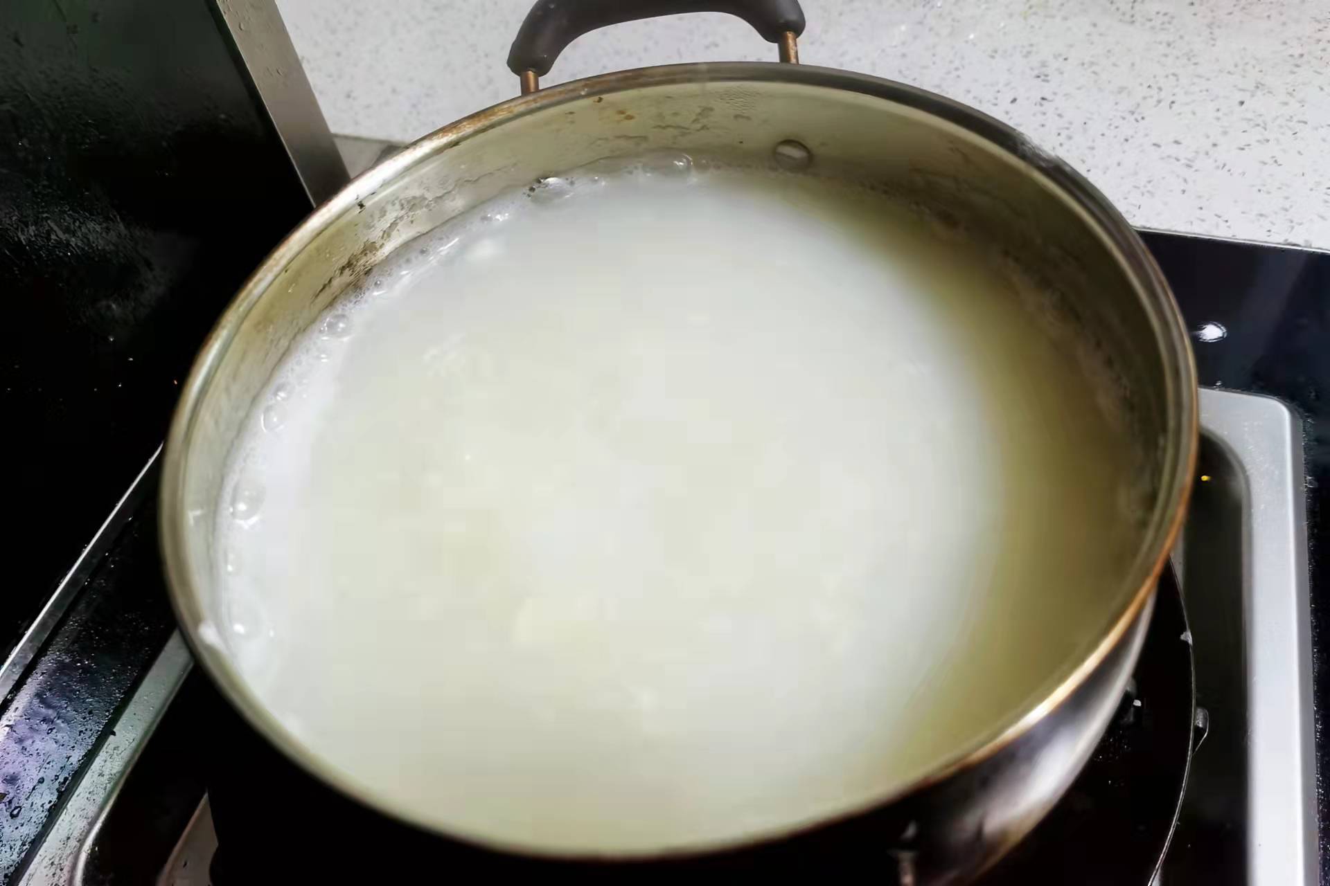 6bcf5b9a085d48fcab80b1ea2952d100.jpeg