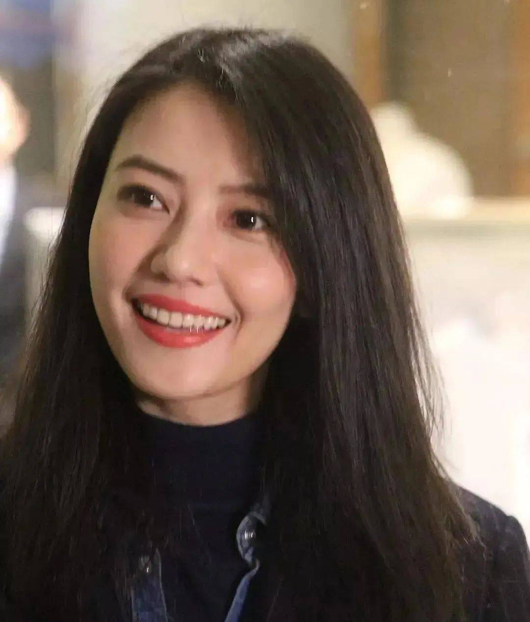 一笑就露馅,这15位明星的牙,"丑"得千奇百怪,太出乎意料_牙齿_笑容_唐