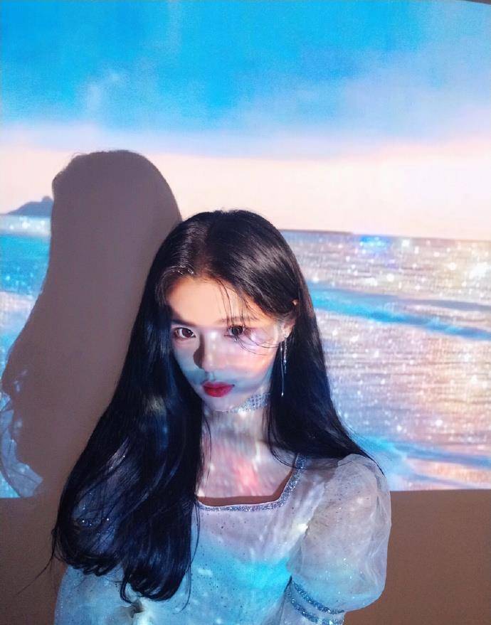 发型丝芭是不是开了“鞠学”课?各个妆容和神态都太像小鞠了