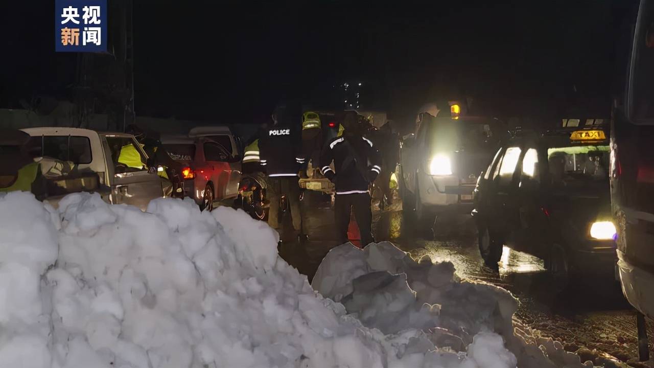 游客|度假胜地遭暴雪袭击，数千人被困，22人遇难！旅游区山体崩塌，7死20失踪