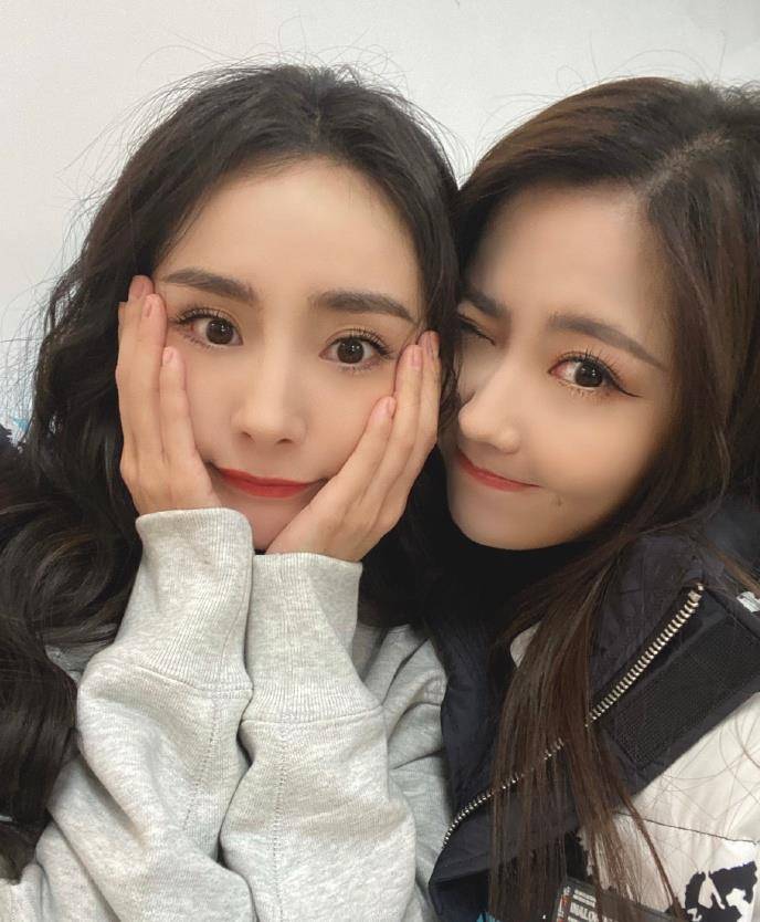 发型丝芭是不是开了“鞠学”课?各个妆容和神态都太像小鞠了