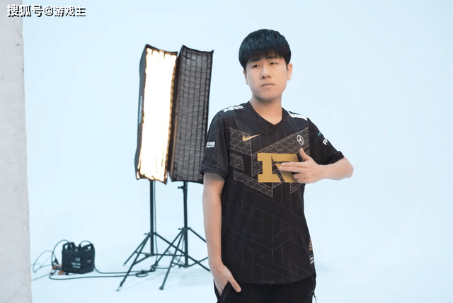 lpl春季赛开赛在即,至臻全华班rng首日出战,首发名单成最大亮点_cryin