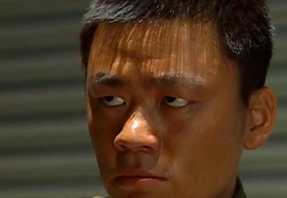 康洪雷|王宝强的表演就像一只狗:《士兵突击》导演康洪雷这样说