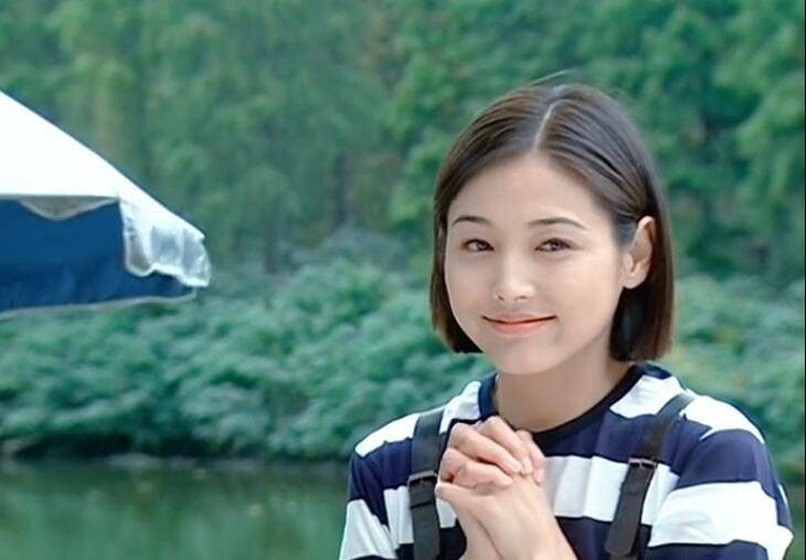 萧蔷|都是高颜值，同演“林诗音”，把萧蔷和张延放一起，差别就出来了