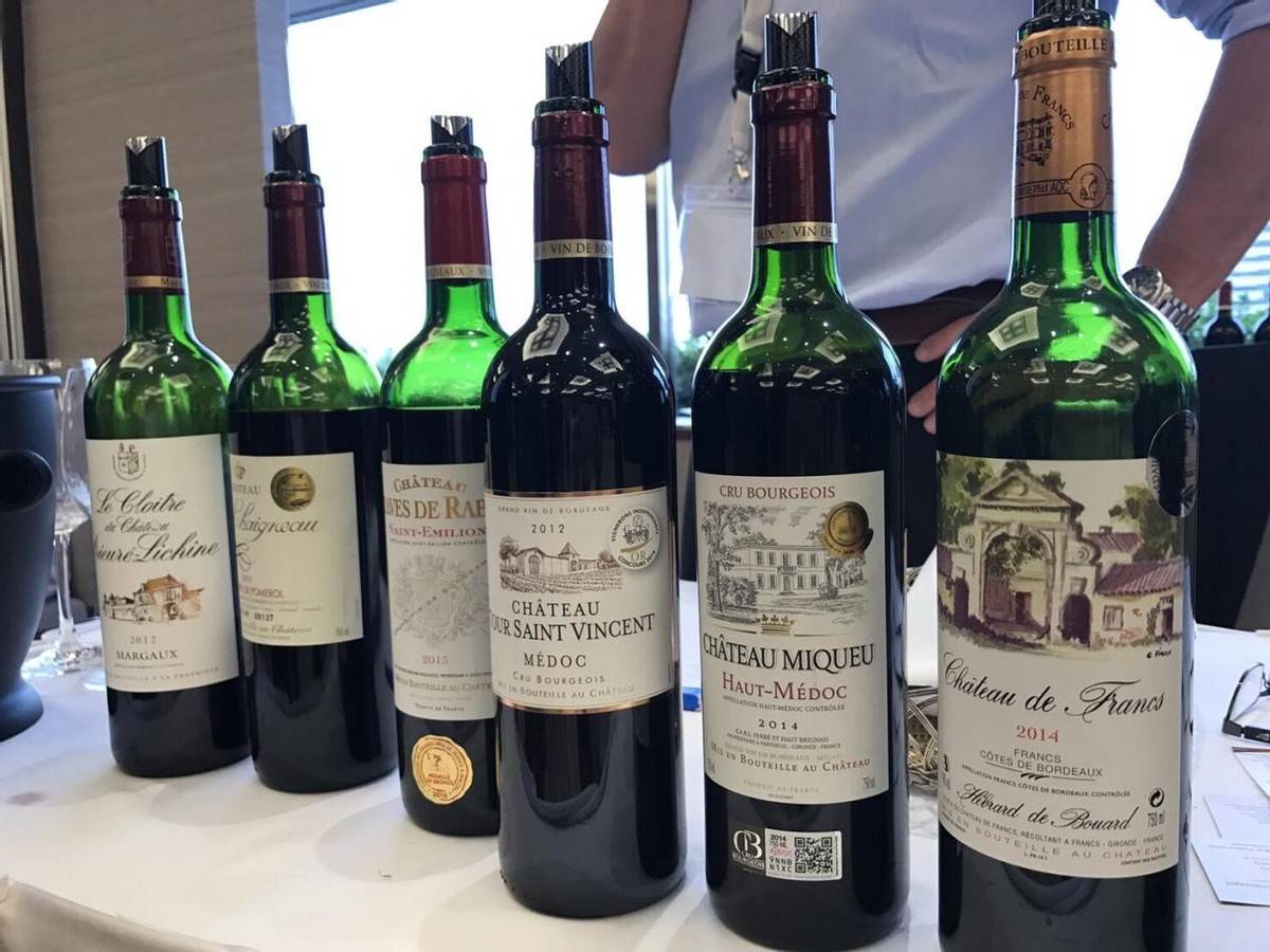 原料|茅台酒用脚踩制曲,脚汗会不会留在酒里面?