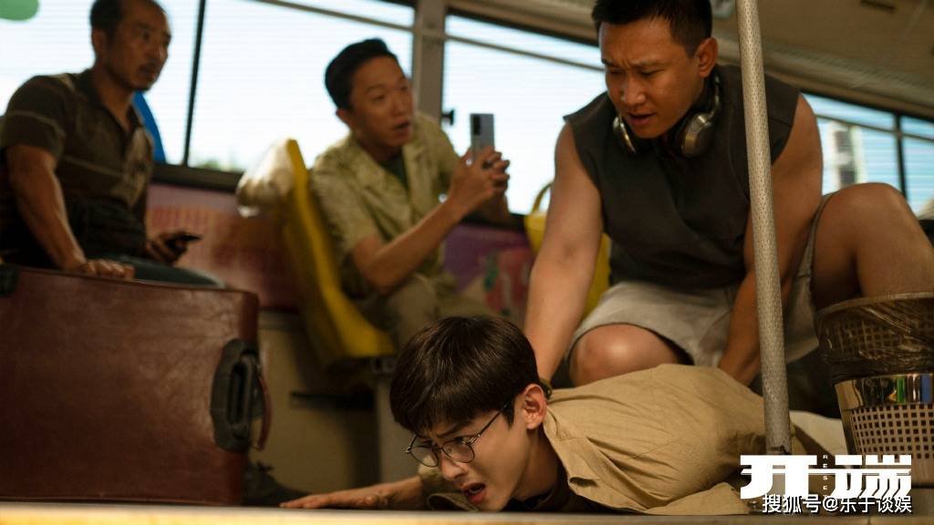 开端|善恶难辨！肖鹤云反杀凶手的眼神很有戏，白敬亭太适合悬疑剧了