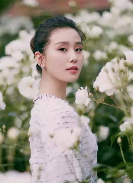 剑眉杨幂又“变脸”？33岁的她，这应该是唯一整过的地方了
