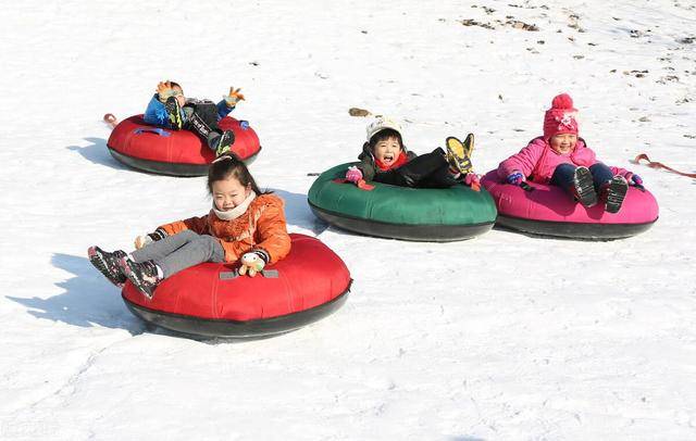 来不及解释了赶快上车整个朋友圈都去滑雪了