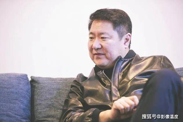 狙击手|张艺谋发言火药味十足，他根本不怕吴京电影，《狙击手》已发起猛烈攻势