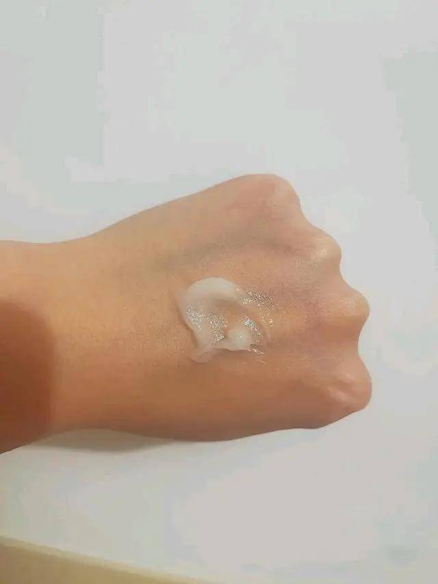 功效秋冬季节不同肤质面霜怎么选？