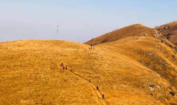 徒步偃师黄金大草原——离郑州最近的山顶草原