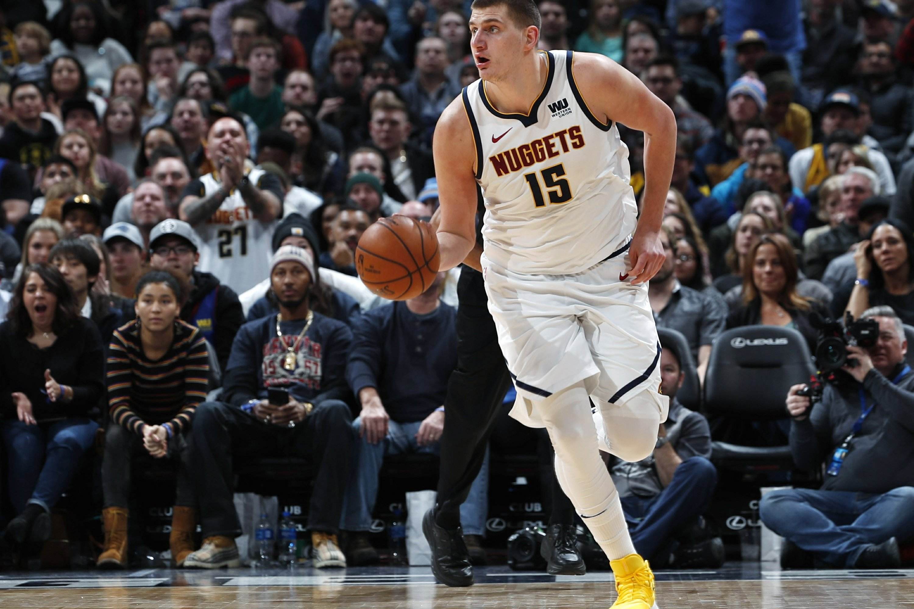 约基奇和恩比德谁才是现役第一中锋?一直是什么津津乐道的话题.