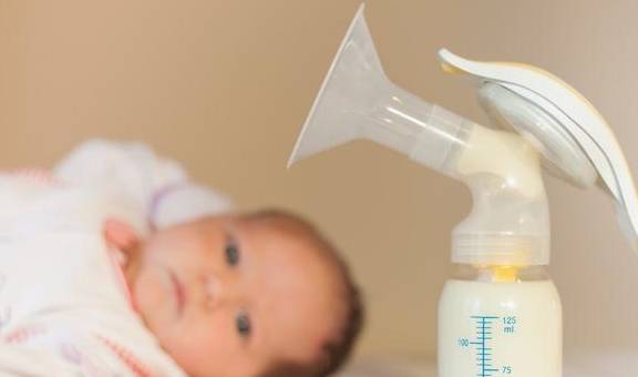 因为|都知道母乳喂养好处多多，你知道这些动作会影响乳汁分泌吗？