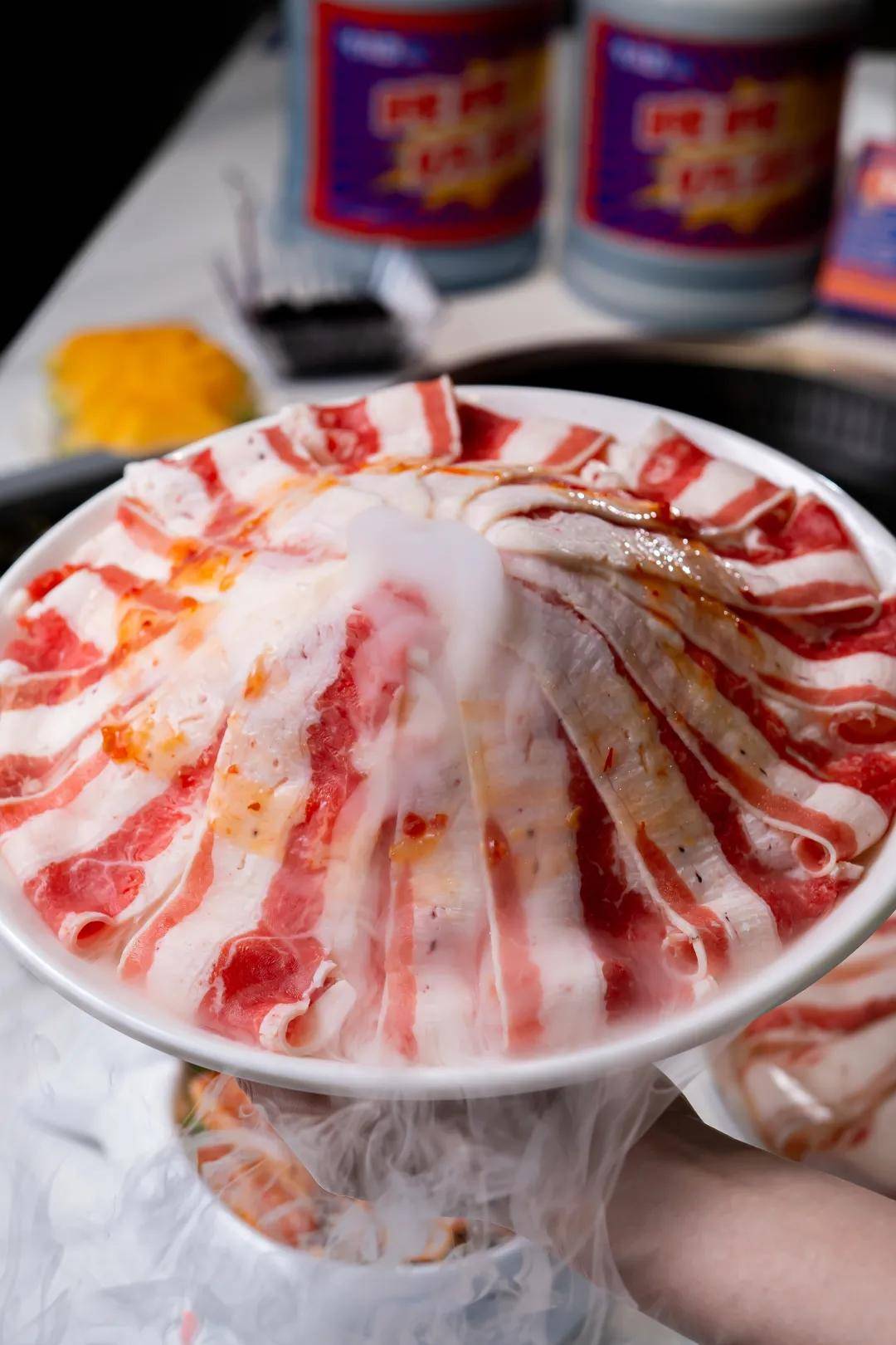 茶桶|从长沙飞来的18岁小鲜肉，只为陪我吃烤肉？