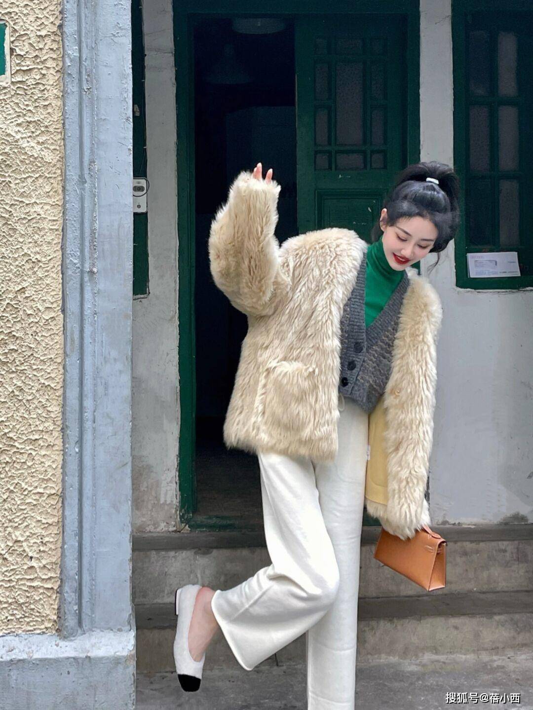 黑色 高领毛衣单穿叠穿都很ok，还不会穿的姐妹就看这4套，简单易上手