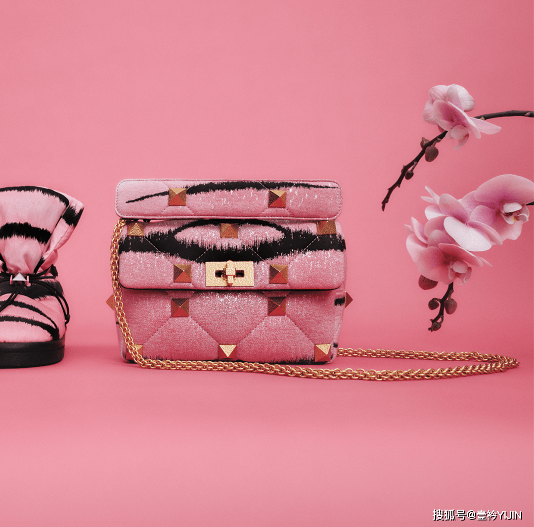 �ݳ�Ʒ����֮��Ļ����޶�PK,˭Ӯ��?