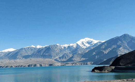 新疆有一低调的湖泊，被誉为神奇西北百景之一，却很少有游客