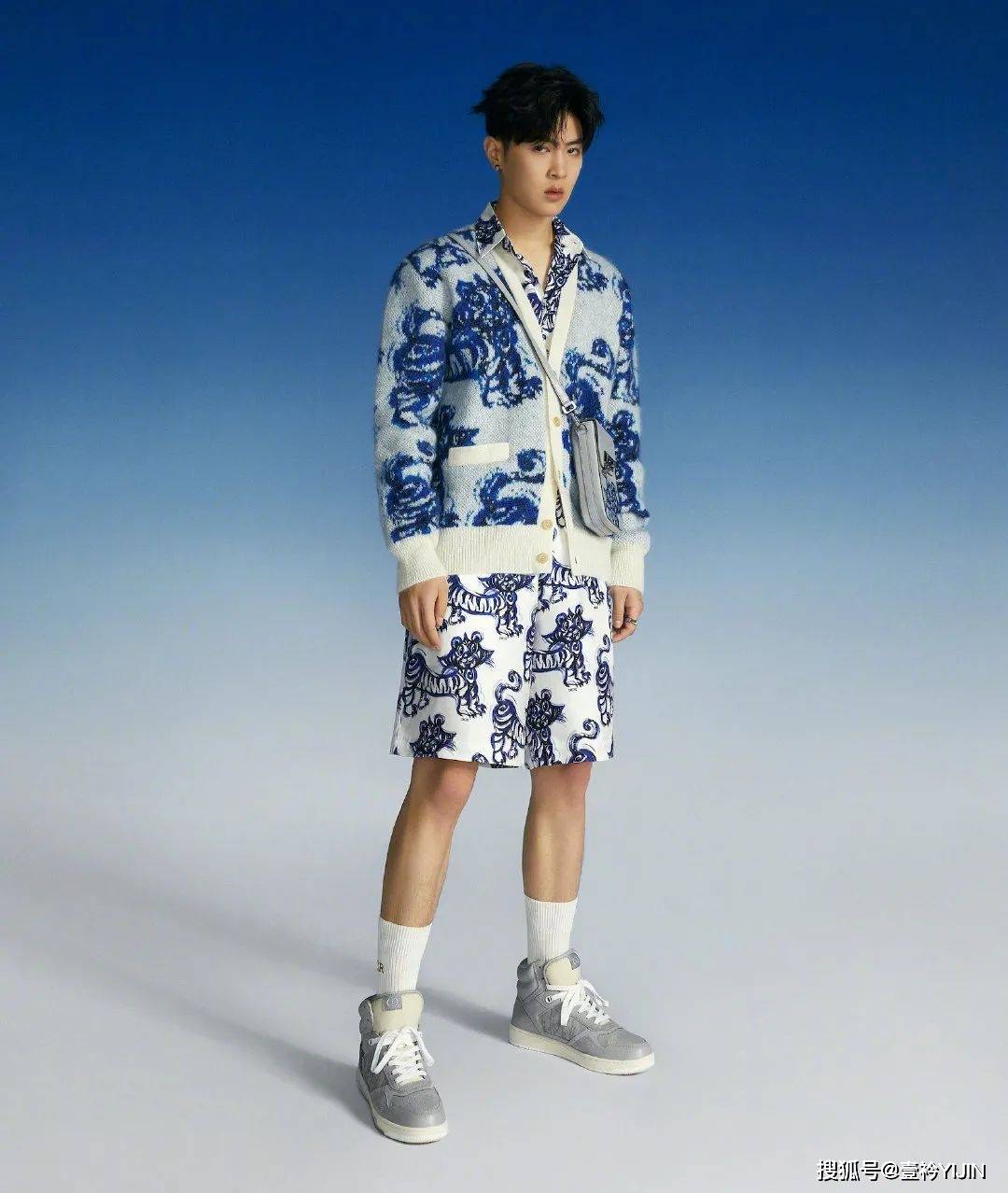 �ݳ�Ʒ����֮��Ļ����޶�PK,˭Ӯ��?