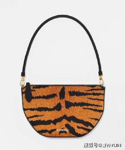 �ݳ�Ʒ����֮��Ļ����޶�PK,˭Ӯ��?