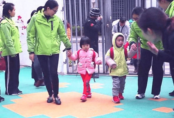 调整|幼儿园迎来3个“调整”,幼师也“跟着沾光”,幸福洋溢在脸上