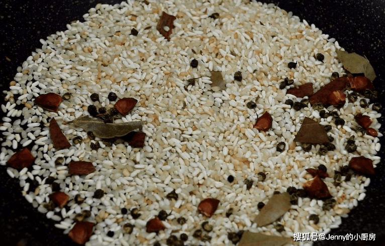 做法|除夕必做的米粉蒸肉，全程自制，不買米粉不買醬包，上桌很搶手