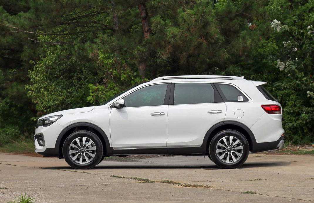 耐看省心合资大7座轴距2米7入门就配20t带你看起亚kx7