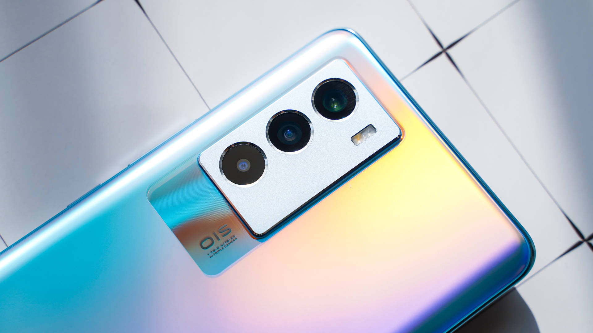 2.5k档位的真香机！买iQOO Neo5S可享12期免息并获赠耳机