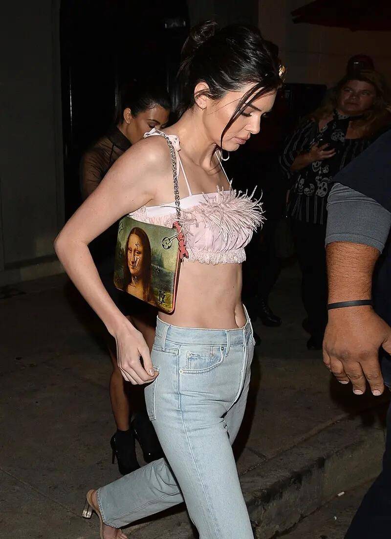 家族 超模肯达尔詹娜，卡戴珊家族身材最标准的女人