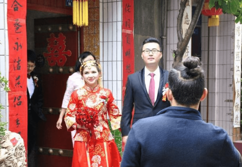 感动中原的乌克兰儿媳,23年前嫁到中国,丈夫早逝后撑起了整个家_赵鹏