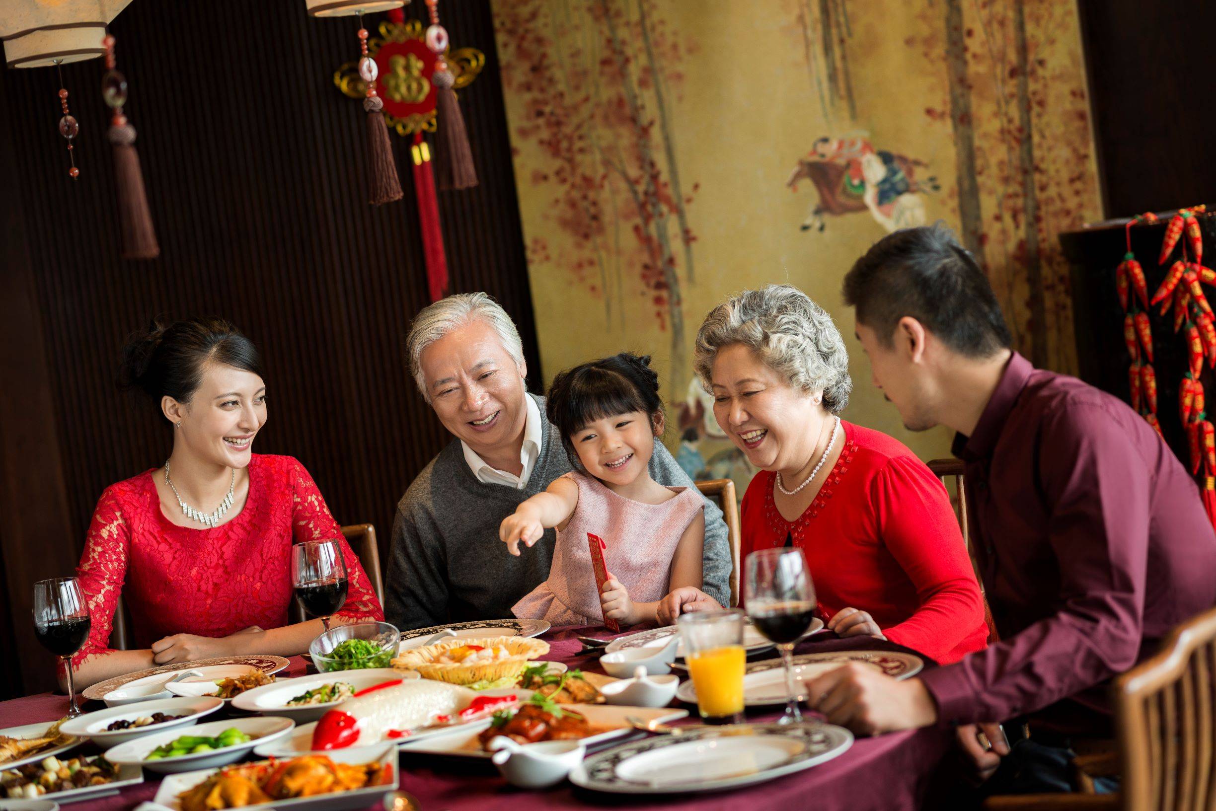 钱不是万能的,但是大家可以仔细观察,一般更有话语权的,往往是具有