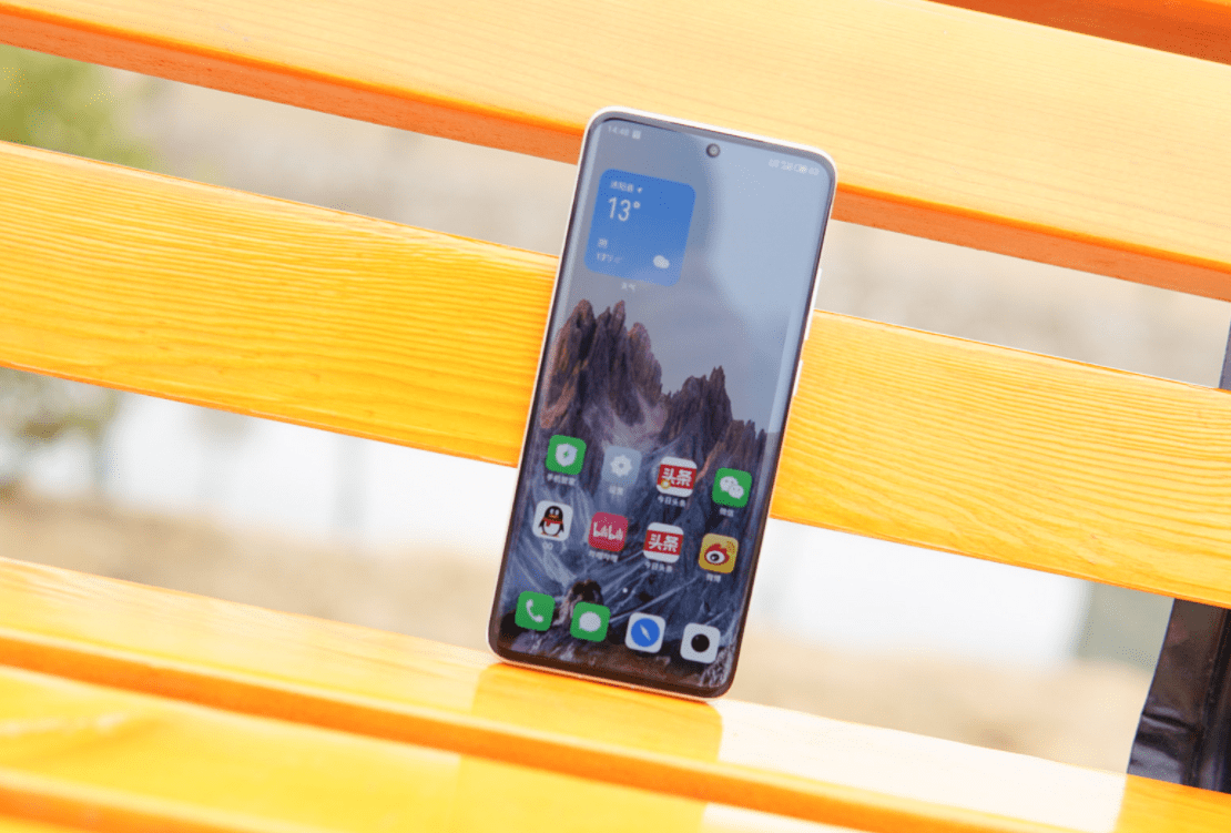 苹果被曝光14采用挖孔？其实魅族手机的设计才是亮点