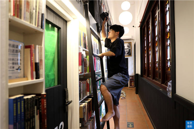 书本上|广州荔湾湖公园藏着一个可以睡觉的书店，这家书店再造一个乌托邦