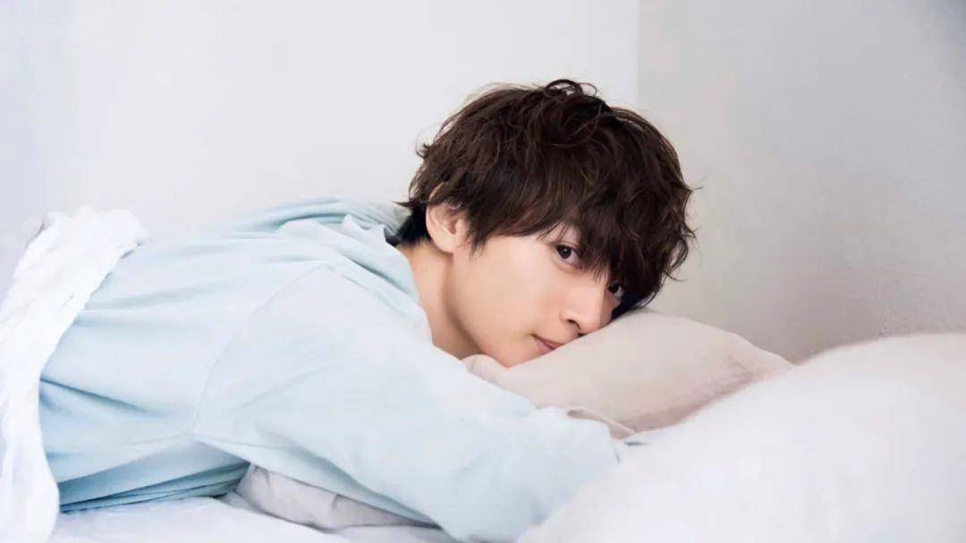 日本国宝级帅哥21下半年排行出炉松村北斗第一 Vivi 杰尼斯 评语