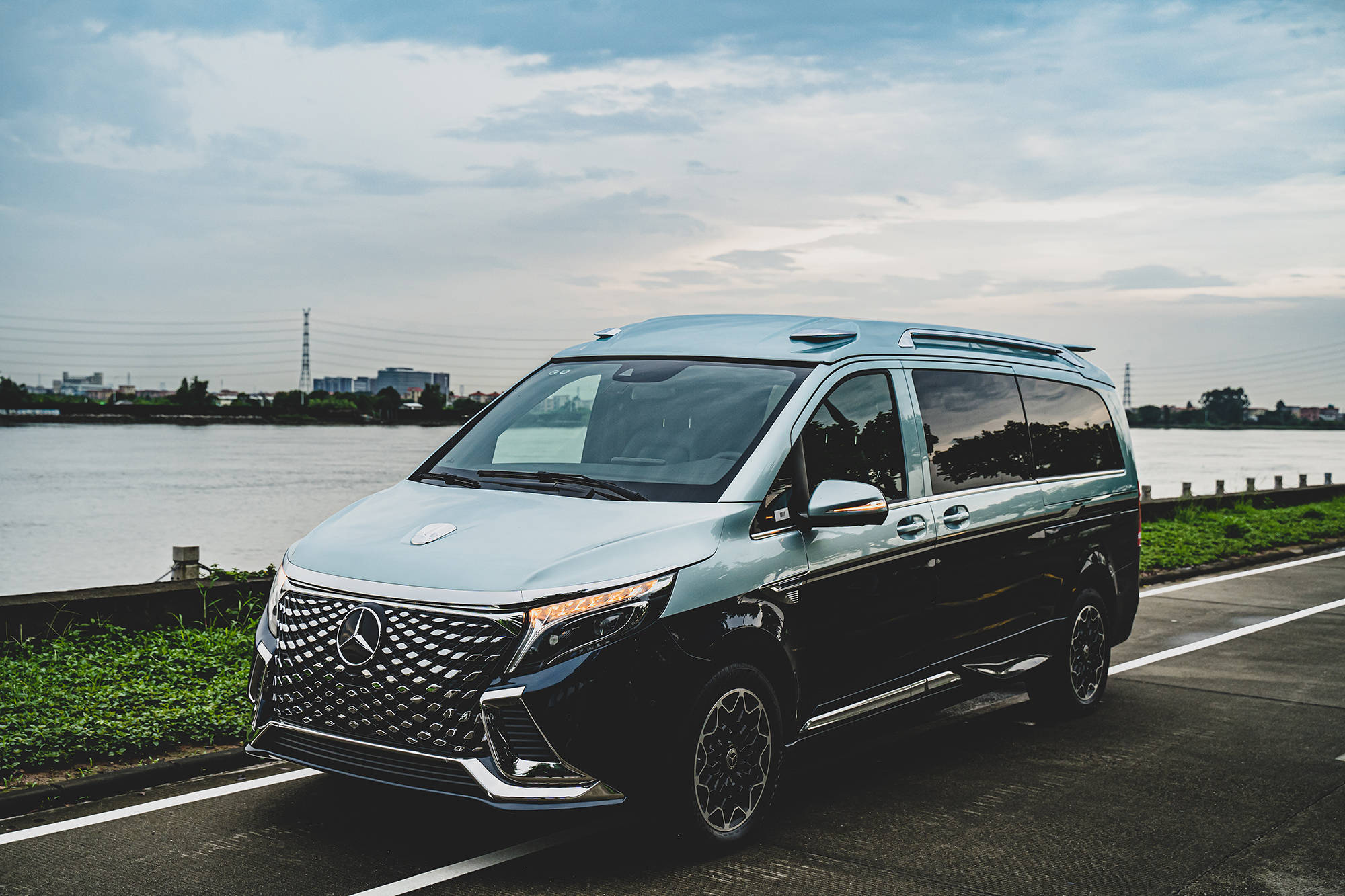 傲旋纵横四海再次升级带香氛系统这就是你不选埃尔法的理由