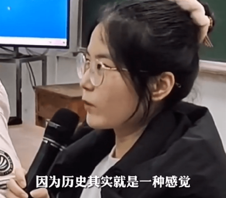 原创北大考古女孩回母校演讲分享学习方法却被吐槽根本用不上