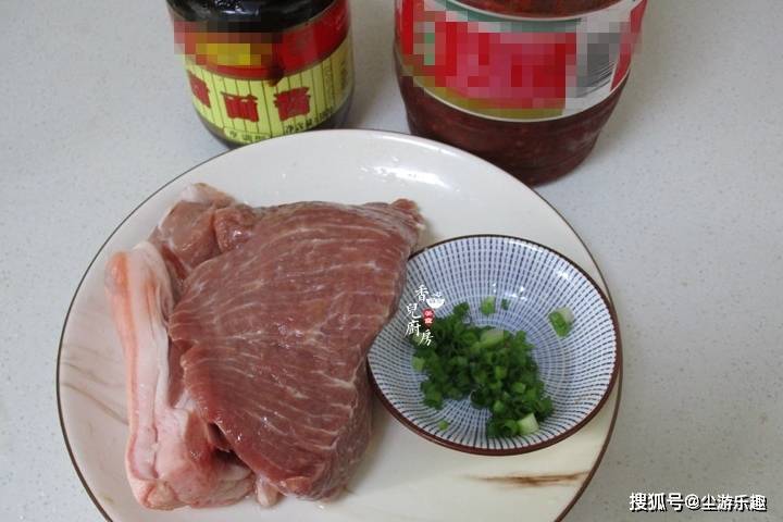怎样把肉切成块 f74415b1942d4732a56d0437f7443c89.jpeg