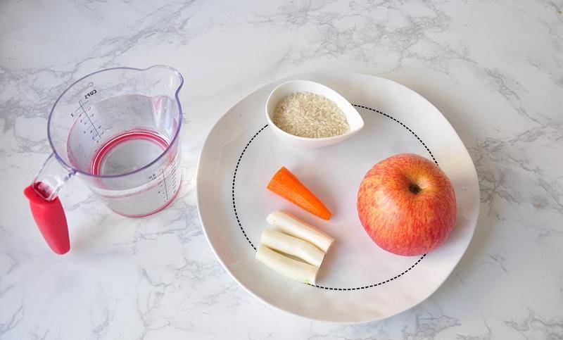 苹果加什么煮水喝养胃 8c439403abba465192a3300c1dc7ce58.jpeg