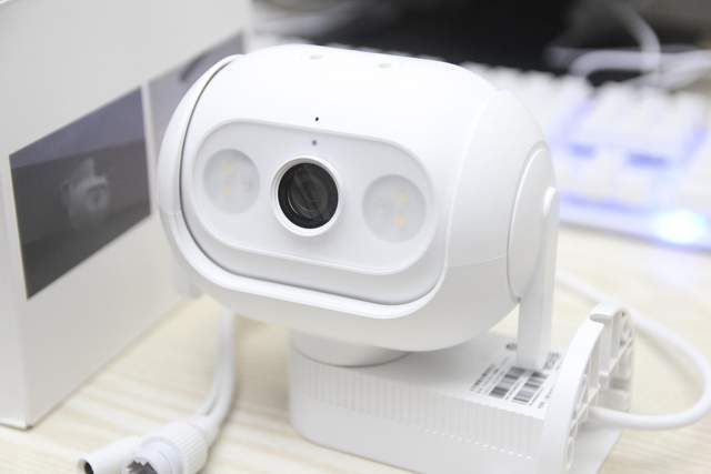 监控|双云台人形追踪，看车神器——小白室外全景摄像机云台版Q1