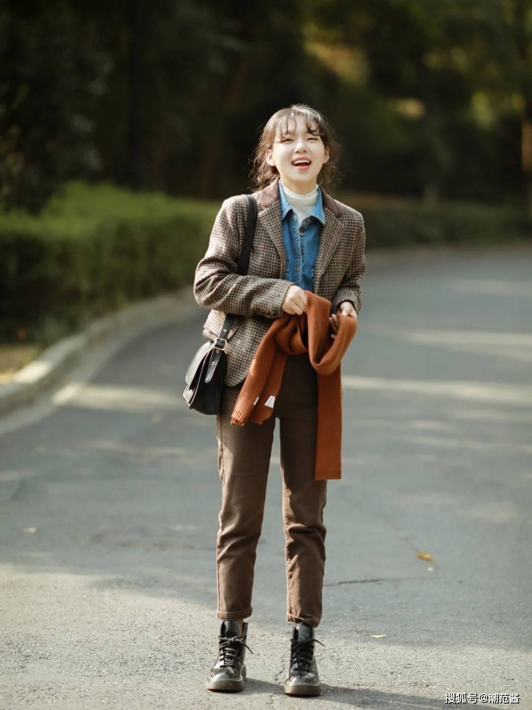 设计 冬天通勤搭配也可以不重复，多样搭配多样设计，搭配时尚风格