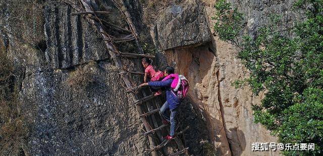 原创世界上6个最极端居住地四川大凉山悬崖村进榜